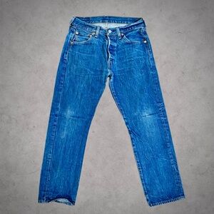 Levi's 501 Women's High rise Straight Leg Mom Jeans W30 L29 Button Fly EUC #239